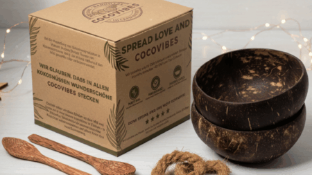 Kokosnuss Schale CLASSIC im 2er Set inkl. 2 Kokosholzlöffel und 2 Untersetzer