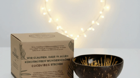 Kokosnuss Schale AMBER Splash gold inkl. Untersetzer aus Kokosfasern